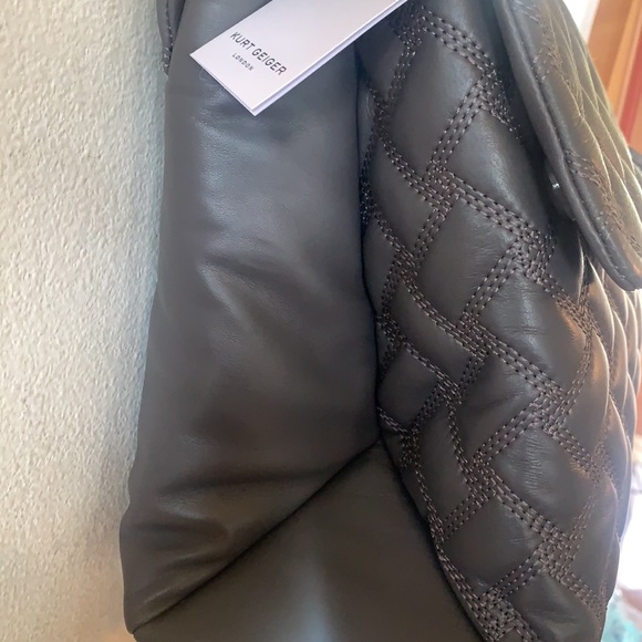 Kurt Geiger London Kensington Drench Quilted XXL Shoulder Bag - Picture 10 of 15